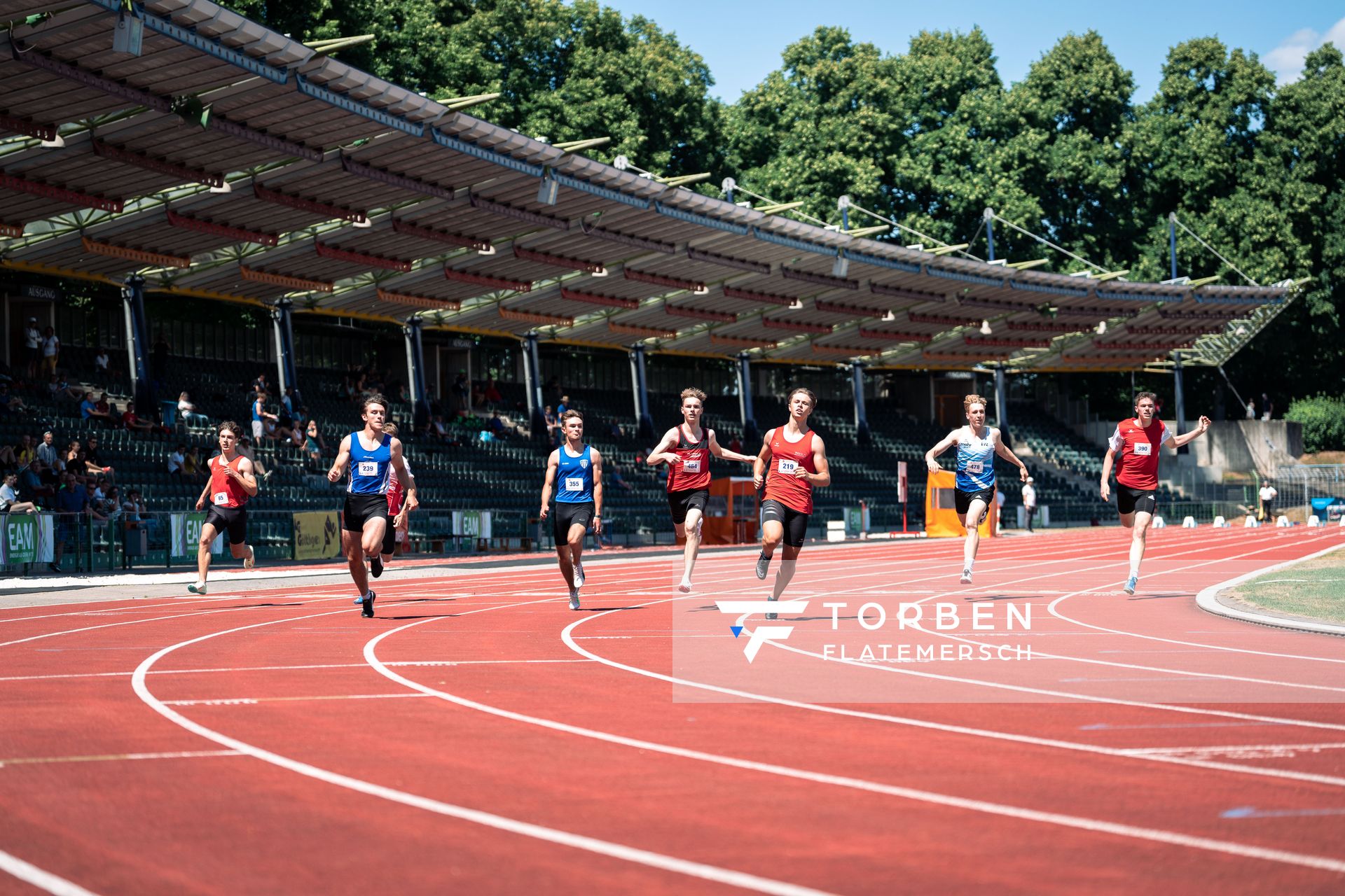 Jakob Buchberger (DSC Oldenburg), Samuel Kedzierski (LG Weserbergland), Luca Winter (TSV Germania Helmstedt), Torben Lillie (VfL Lingen), Milian Zirbus (LG Osterode), Bennett Pauli (VfL Stade), Lucas Vogt (TuS Wunstorf) am 02.07.2022 waehrend den NLV+BLV Leichtathletik-Landesmeisterschaften im Jahnstadion in Goettingen (Tag 1)